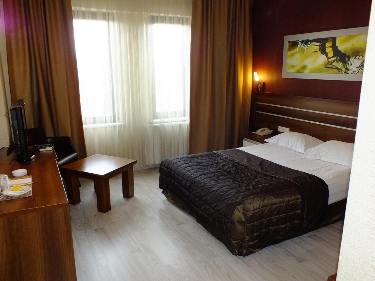 Otel Lifos