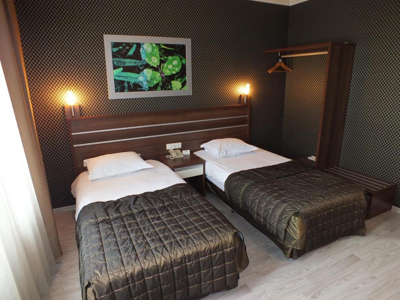 Otel Lifos 3*